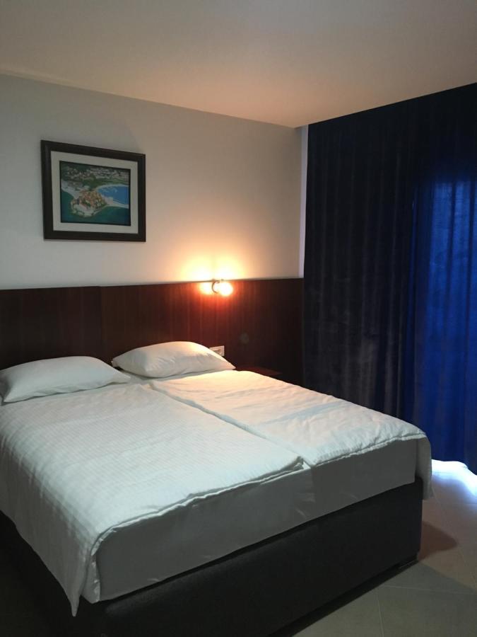 Hotel Vienna Herceg Novi Exteriér fotografie
