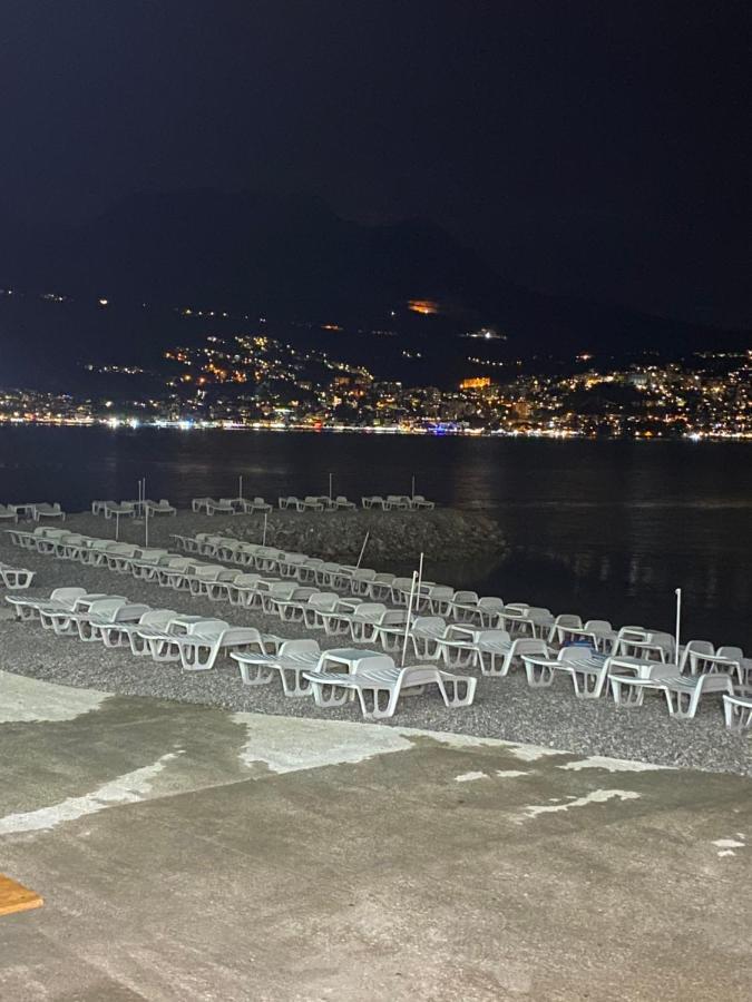 Hotel Vienna Herceg Novi Exteriér fotografie