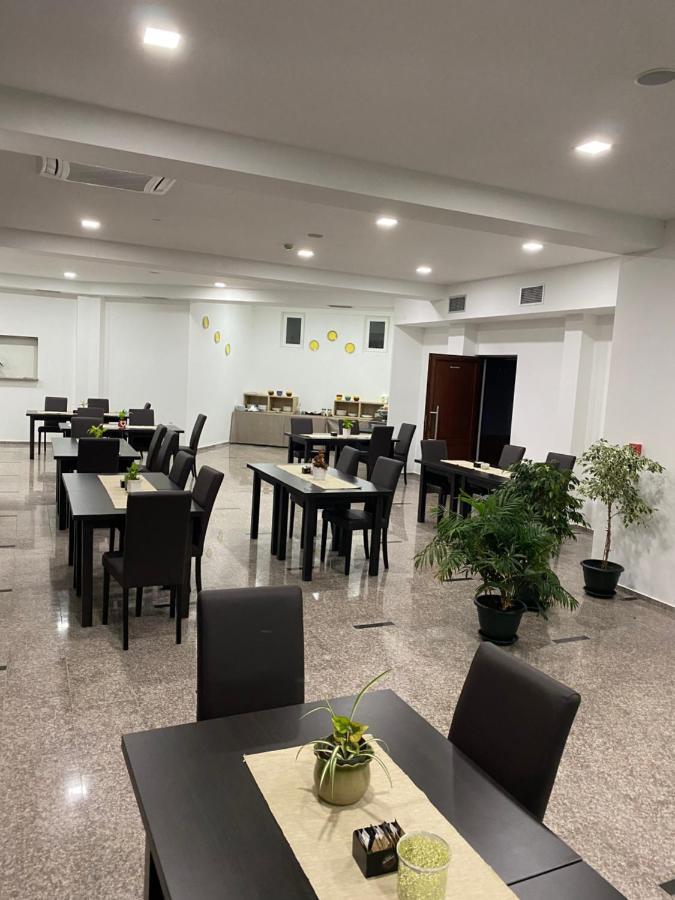 Hotel Vienna Herceg Novi Exteriér fotografie