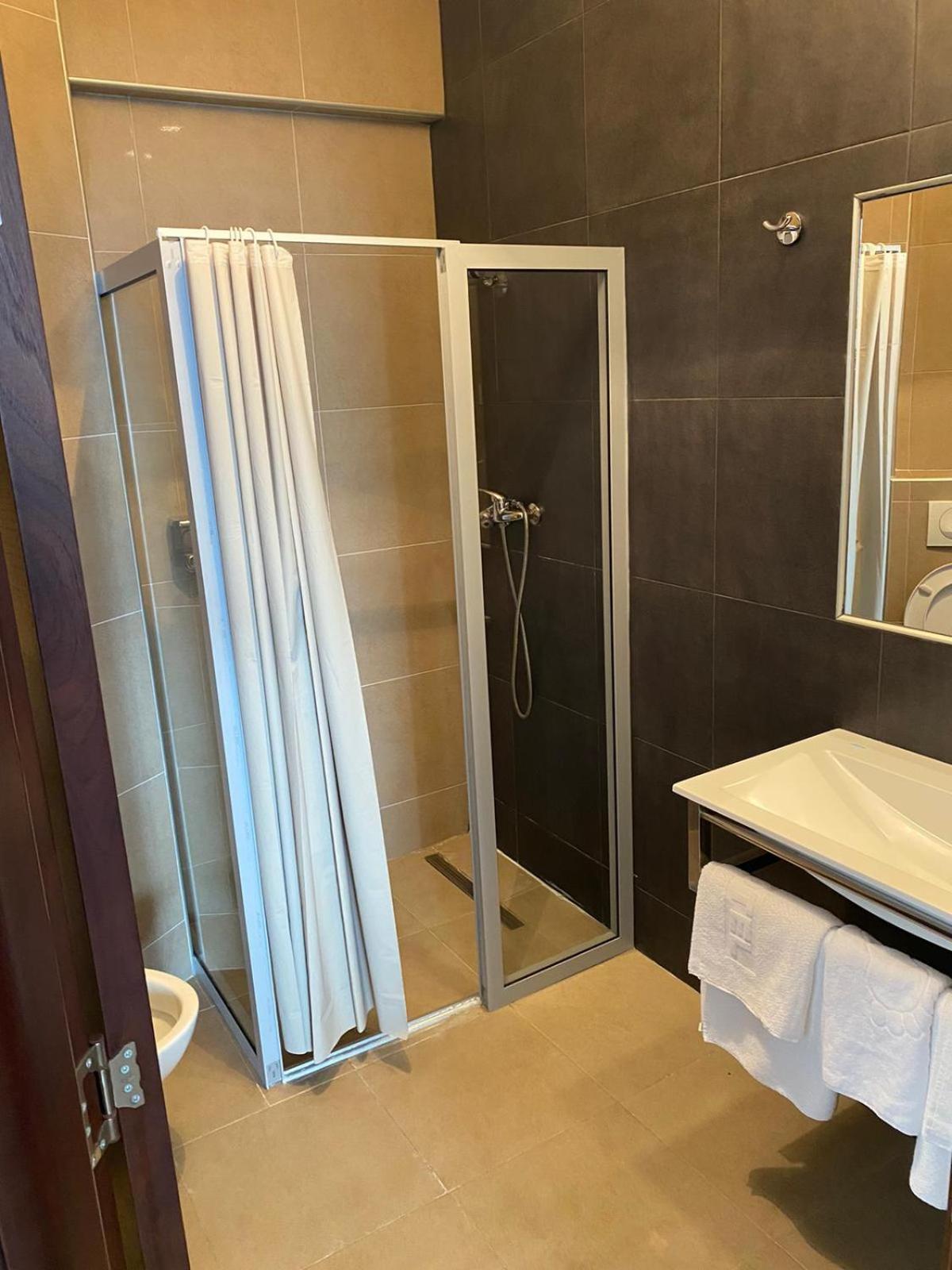 Hotel Vienna Herceg Novi Exteriér fotografie